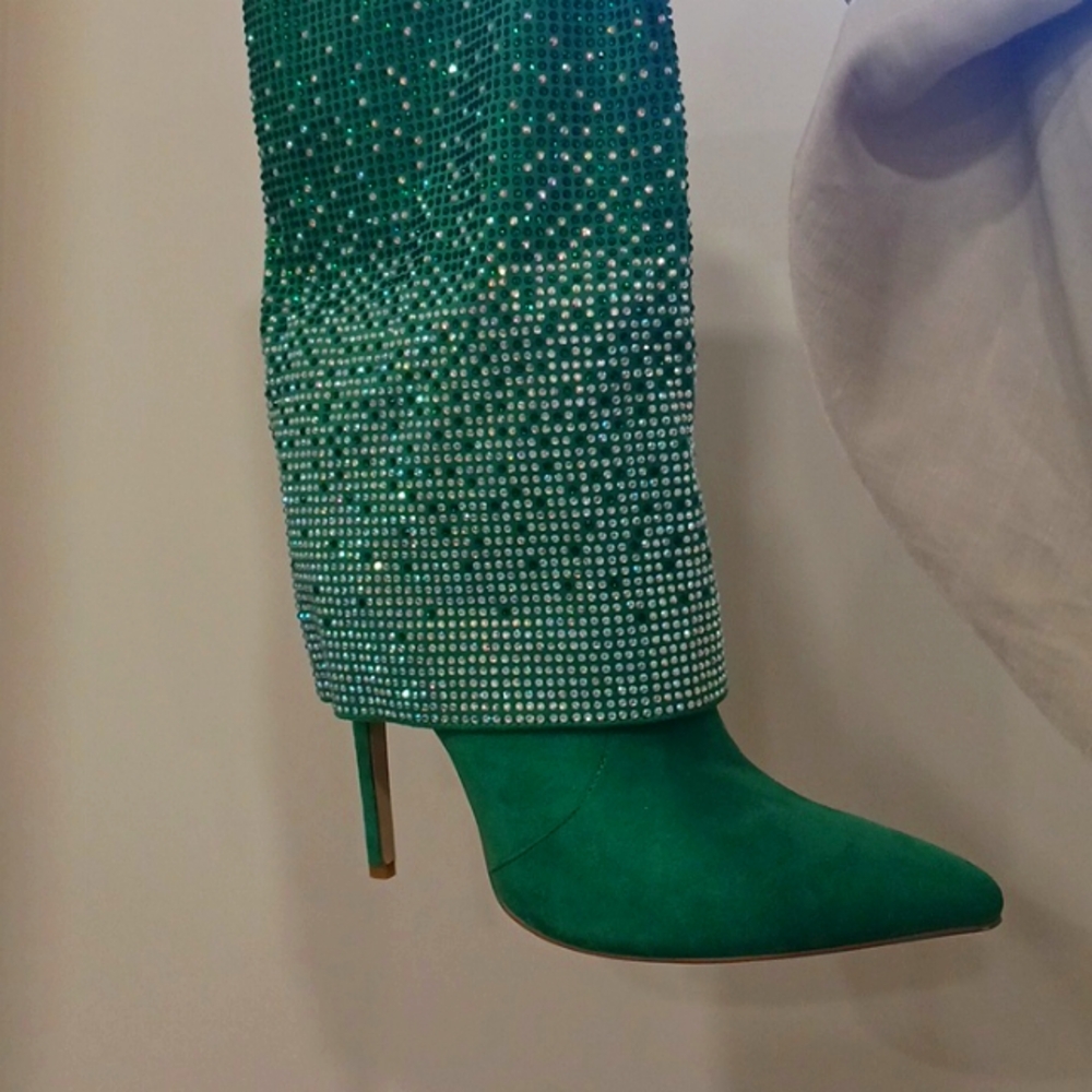Rhinestones suede boots